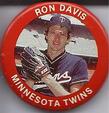 1984 Fun Foods Pins #112 Ron Davis Front
