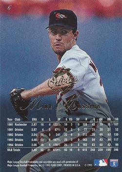 1995 Flair #6 Mike Mussina Back