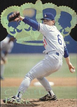 1995 Pacific - Gold Crown Die Cuts #11 Chan Ho Park Front