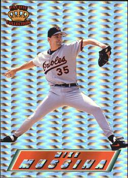 1995 Pacific Prism #8 Mike Mussina Front