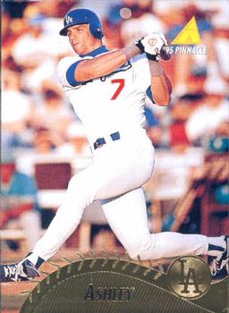 1995 Pinnacle #31 Billy Ashley Front
