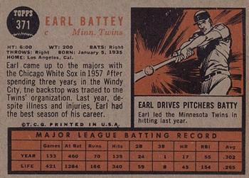 1962 Topps #371 Earl Battey Back