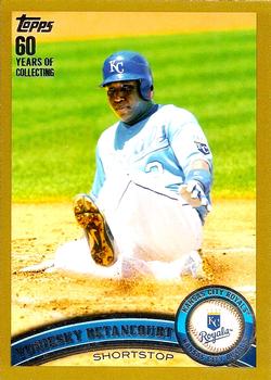2011 Topps - Gold #289 Yuniesky Betancourt Front