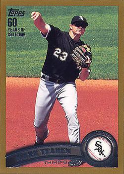 2011 Topps - Gold #565 Mark Teahen Front