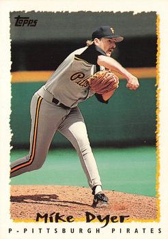 1995 Topps #136 Mike Dyer Front