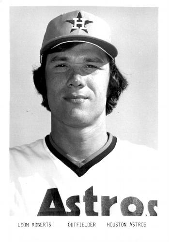 1976 Houston Astros 5x7 Photos #NNO Leon Roberts Front