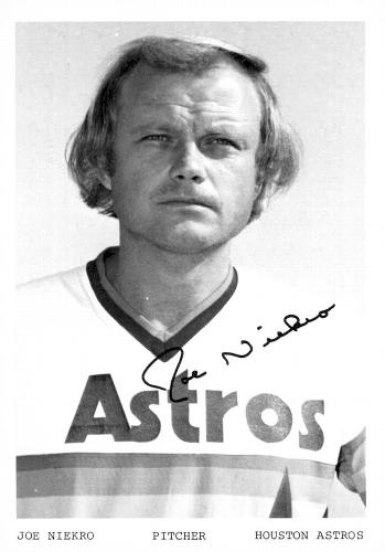1976 Houston Astros Photocards #NNO Joe Niekro Front