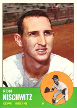 1963 Topps #152 Ron Nischwitz Front