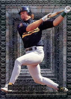 1995 Topps Embossed #107 Mark McGwire Front