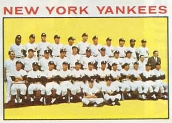 1964 Topps #433 New York Yankees Front