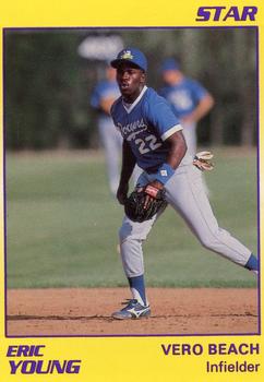 1990 Star #22 Eric Young Front