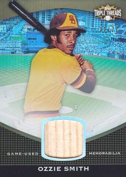 2011 Topps Triple Threads - Unity Relics Emerald #TTUSR-149 Ozzie Smith Front