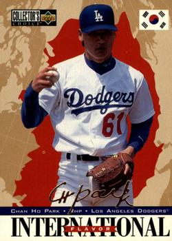 1996 Collector's Choice - Gold Signature #340 Chan Ho Park Front