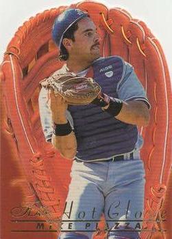 1996 Flair - Hot Gloves #7 Mike Piazza Front