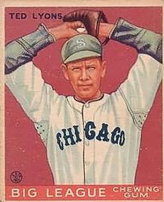 1933 Goudey (R319) #7 Ted Lyons Front