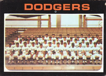 1971 Topps #402 Los Angeles Dodgers Front