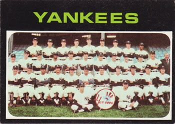 1971 Topps #543 New York Yankees Front