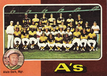 1975 Topps #561 Oakland A's / Alvin Dark Front