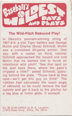 1974 Fleer Official Major League Patches - Baseball's Wildest Days and Plays #36 Wild-Pitch Rebound Play Back