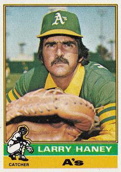 1976 Topps #446 Larry Haney Front