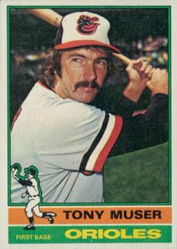 1976 Topps #537 Tony Muser Front