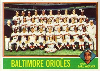 1976 Topps #73 Baltimore Orioles / Earl Weaver Front