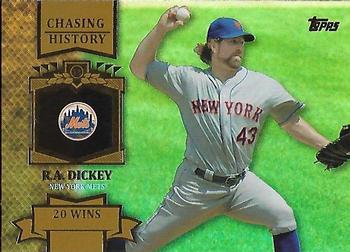 2013 Topps - Chasing History Gold Foil #CH-17 R.A. Dickey Front