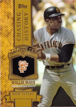 2013 Topps - Chasing History Gold Foil #CH-83 Willie Mays Front