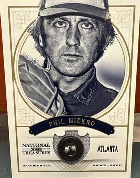 2012 Panini National Treasures - Prime Button #91 Phil Niekro Front