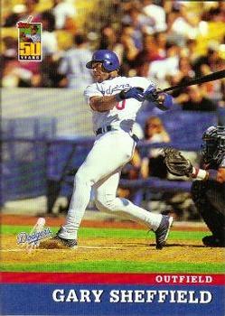 2001 Topps Post Cereal #10 Gary Sheffield Front