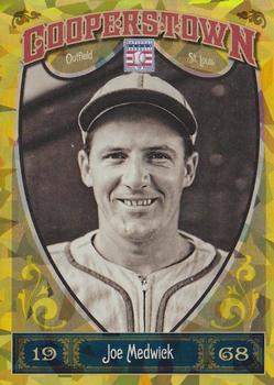 2013 Panini Cooperstown - Gold Crystal #35 Joe Medwick Front
