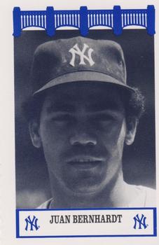1992 The Wiz New York Yankees of the 70s #NNO Juan Bernhardt Front