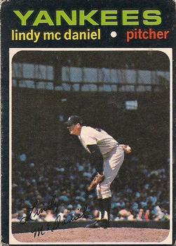 1971 O-Pee-Chee #303 Lindy McDaniel Front