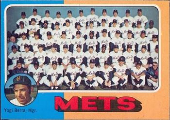 1975 O-Pee-Chee #421 New York Mets / Yogi Berra Front