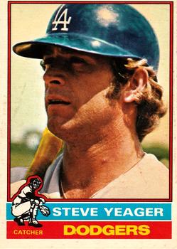 1976 O-Pee-Chee #515 Steve Yeager Front