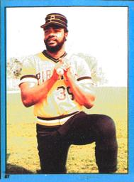 1982 O-Pee-Chee Stickers #87 Dave Parker Front