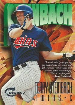 1997 Circa #75 Terry Steinbach Front