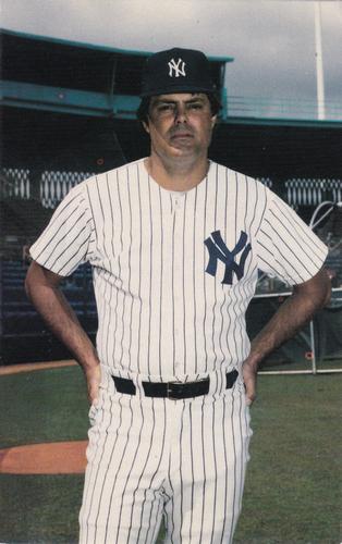 1986 TCMA New York Yankees Postcards #38 Lou Piniella Front