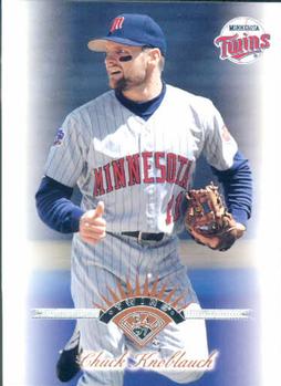 1997 Leaf #220 Chuck Knoblauch Front