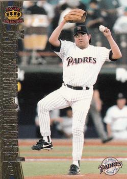 1997 Pacific Crown Collection #433 Fernando Valenzuela Front