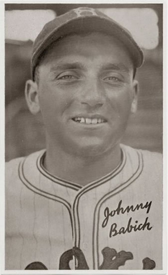 1935 Goudey Premiums (R309-2) #NNO Johnny Babich Front