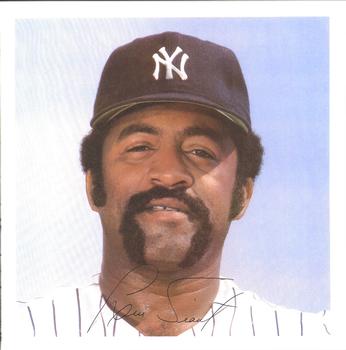 1979 New York Yankees Photo Album #NNO Luis Tiant Front