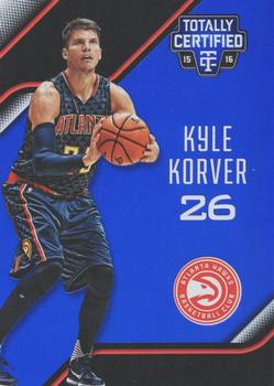 2015-16 Panini Totally Certified - Mirror Blue #61 Kyle Korver Front