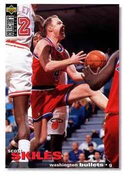1995-96 Collector's Choice English II #108 Scott Skiles Front