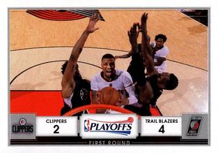 2016-17 Panini Stickers #402 Clippers vs. Trail Blazers Front