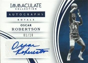 2015-16 Panini Immaculate Collection - Autographs Blue #46 Oscar Robertson Front