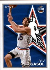 2015-16 Panini NBA Stickers #428 Pau Gasol Front