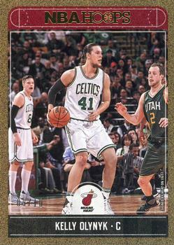 2017-18 Hoops - Gold #39 Kelly Olynyk Front