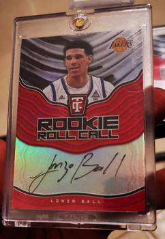 2017-18 Panini Totally Certified - Rookie Roll Call Red #RRC-ZO2 Lonzo Ball Front
