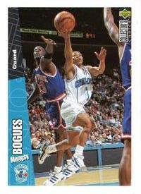 1996-97 Collector's Choice Italian Stickers #107 Muggsy Bogues Front